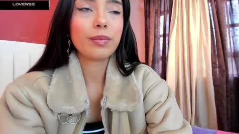 Snapshot of lia_morett chatting on 10.20.25 lia_morett online show from 10.20.25