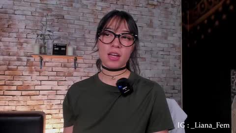 Snapshot of lia_owo chatting on 01.23.25 Liana online show from 01.23.25