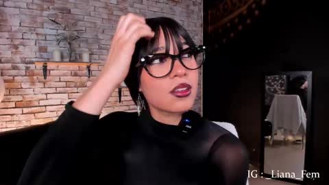 Snapshot of lia_owo chatting on 02.21.25 Liana online show from 02.21.25