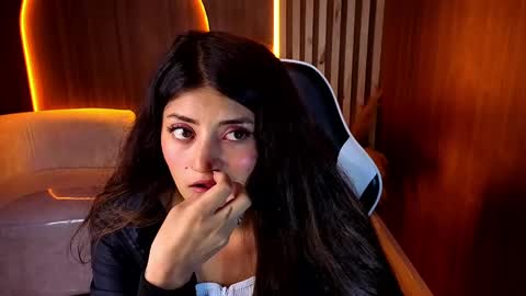 Online 1400 - 2100 online show from 04.02.26