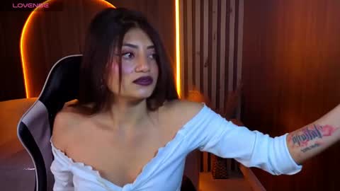 Online 1400 - 2100 online show from 04.18.26