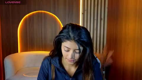 Snapshot of lia_queen_tx chatting on 07.23.26 Online 1400 - 2100 online show from 07.23.26