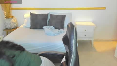 Lia  online show from 09.28.25