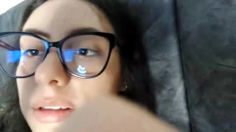 Snapshot of liaa_cute_ chatting on 12.21.24 lia online show from 12.21.24