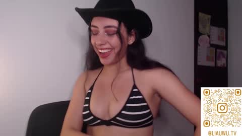 Snapshot of liaa_cute_ chatting on 03.07.25 lia online show from 03.07.25