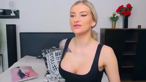 Lia online show from 04.02.26