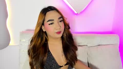 Snapshot of liacampbell__ chatting on 07.25.26 La online show from 07.25.26