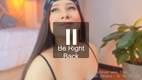 Snapshot of liacox chatting on 01.22.25 Lia Cox online show from 01.22.25