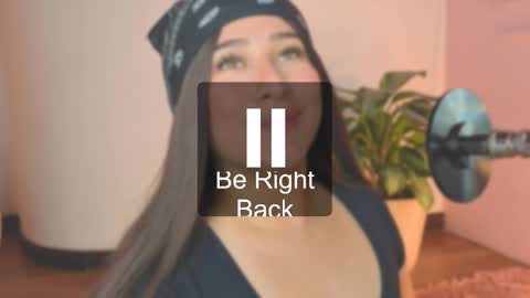 Snapshot of liacox chatting on 02.09.25 Lia Cox online show from 02.09.25