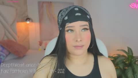 Snapshot of liacox chatting on 09.27.25 Lia Cox online show from 09.27.25