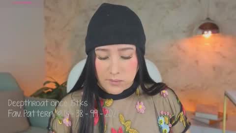 Snapshot of liacox chatting on 10.07.25 Lia Cox online show from 10.07.25