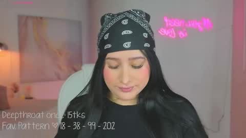 Snapshot of liacox chatting on 10.21.25 Lia Cox online show from 10.21.25