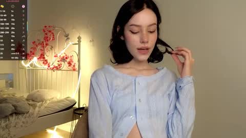 Snapshot of liaglamour chatting on 10.03.25 Lia online show from 10.03.25