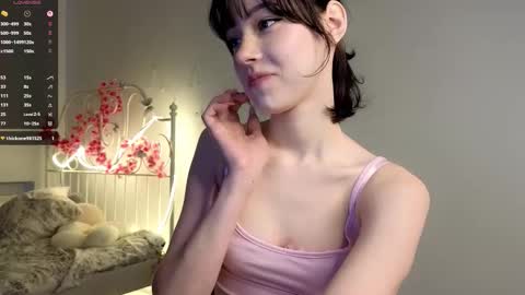 Snapshot of liaglamour chatting on 10.16.25 Lia online show from 10.16.25