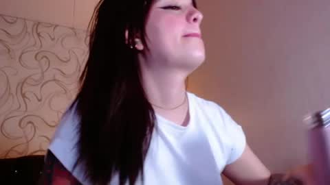 Snapshot of liaharrys chatting on 02.23.25 Lia online show from 02.23.25