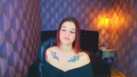 Snapshot of liaharrys chatting on 09.23.25 Lia online show from 09.23.25