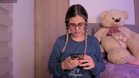 Lia  online show from 11.15.25