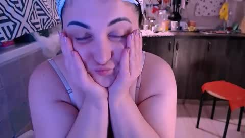 Snapshot of liahsofty chatting on 11.02.25 miss Lia colection for travel online show from 11.02.25