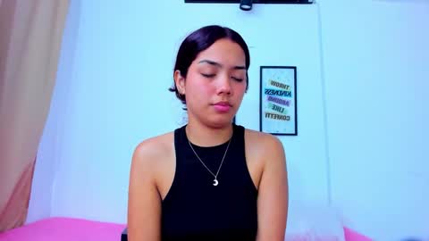 Lia Kitty online show from 10.18.25