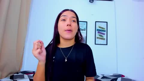 Lia Kitty online show from 10.28.25