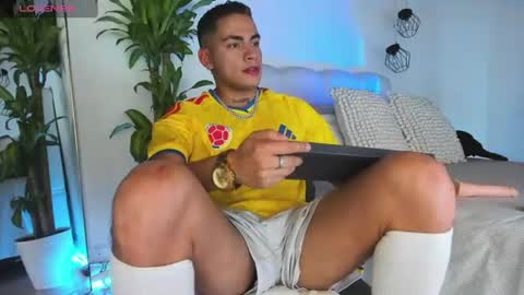 Snapshot of liam__cox chatting on 06.17.26 liam__cox online show from 06.17.26