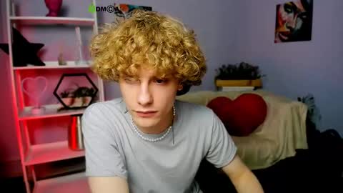 Snapshot of liam_bb chatting on 03.06.25 Liam online show from 03.06.25