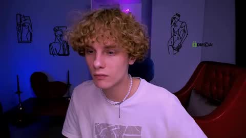 Snapshot of liam_bb chatting on 03.10.25 Liam online show from 03.10.25