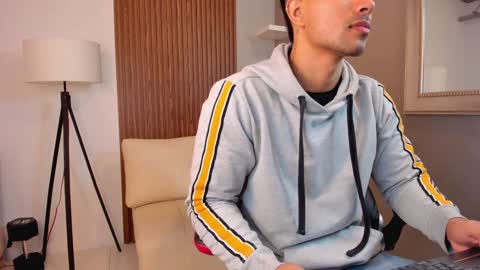 Snapshot of liam_colliins chatting on 01.21.25 Liam Collins online show from 01.21.25