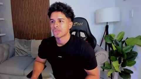 Snapshot of liam_colliins chatting on 09.25.25 Liam Collins online show from 09.25.25