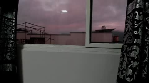 Snapshot of liam_kleiin chatting on 12.16.24 LIAM KLEIN online show from 12.16.24