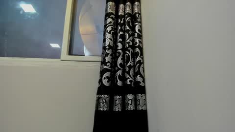 Snapshot of liam_kleiin chatting on 12.17.24 LIAM KLEIN online show from 12.17.24