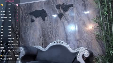 Snapshot of liam_kleiin chatting on 12.18.24 LIAM KLEIN online show from 12.18.24