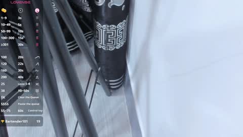 Snapshot of liam_kleiin chatting on 12.28.24 LIAM KLEIN online show from 12.28.24