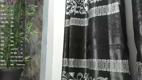 Snapshot of liam_kleiin chatting on 01.10.25 LIAM KLEIN online show from 01.10.25