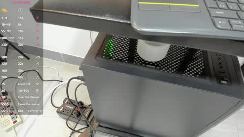 Snapshot of liam_kleiin chatting on 01.14.25 LIAM KLEIN online show from 01.14.25