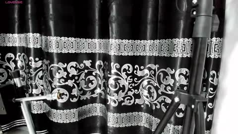 Snapshot of liam_kleiin chatting on 02.13.25 LIAM KLEIN online show from 02.13.25