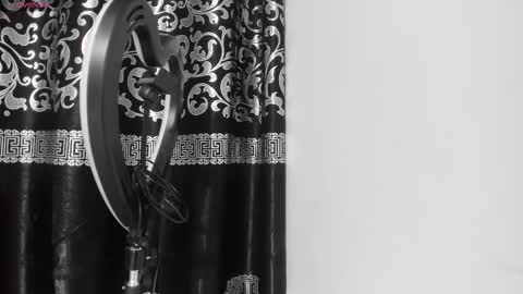 Snapshot of liam_kleiin chatting on 02.27.25 LIAM KLEIN online show from 02.27.25