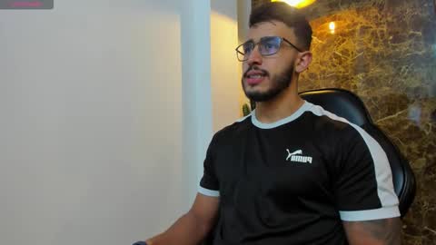 Snapshot of liam_kleiin chatting on 09.09.25 LIAM KLEIN online show from 09.09.25