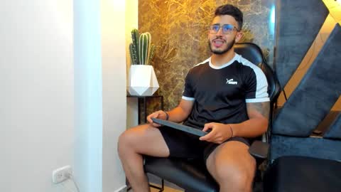 Snapshot of liam_kleiin chatting on 09.20.25 LIAM KLEIN online show from 09.20.25