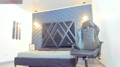 Snapshot of liam_kleiin chatting on 10.14.25 LIAM KLEIN online show from 10.14.25