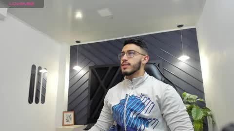 Snapshot of liam_kleiin chatting on 10.20.25 LIAM KLEIN online show from 10.20.25