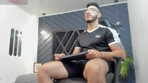 Snapshot of liam_kleiin chatting on 11.07.25 LIAM KLEIN online show from 11.07.25