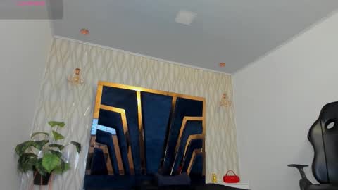 LIAM KLEIN online show from 01.06.26