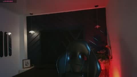 LIAM KLEIN online show from 04.16.26