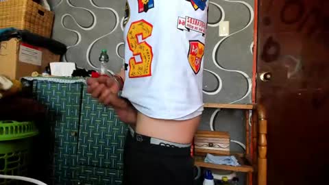 liam_oasiss online show from 02.08.25