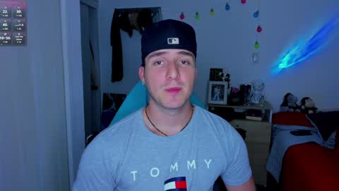 Snapshot of liam_oficial chatting on 01.12.25 liam online show from 01.12.25