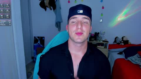 Snapshot of liam_oficial chatting on 01.15.25 liam online show from 01.15.25