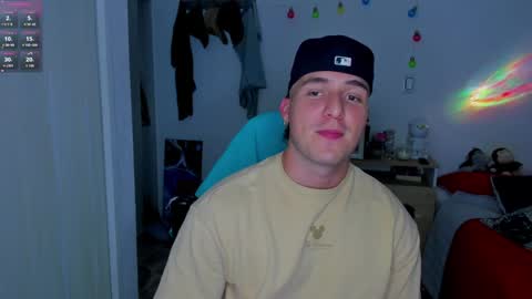 Snapshot of liam_oficial chatting on 01.22.25 liam online show from 01.22.25