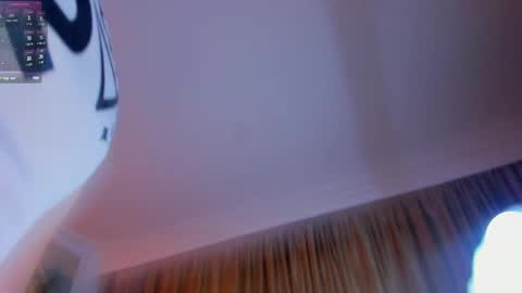 Snapshot of liam_oficial chatting on 02.09.25 liam online show from 02.09.25