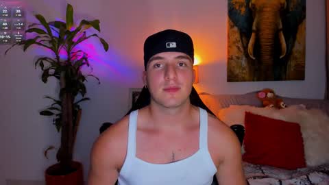 Snapshot of liam_oficial chatting on 02.26.25 liam online show from 02.26.25